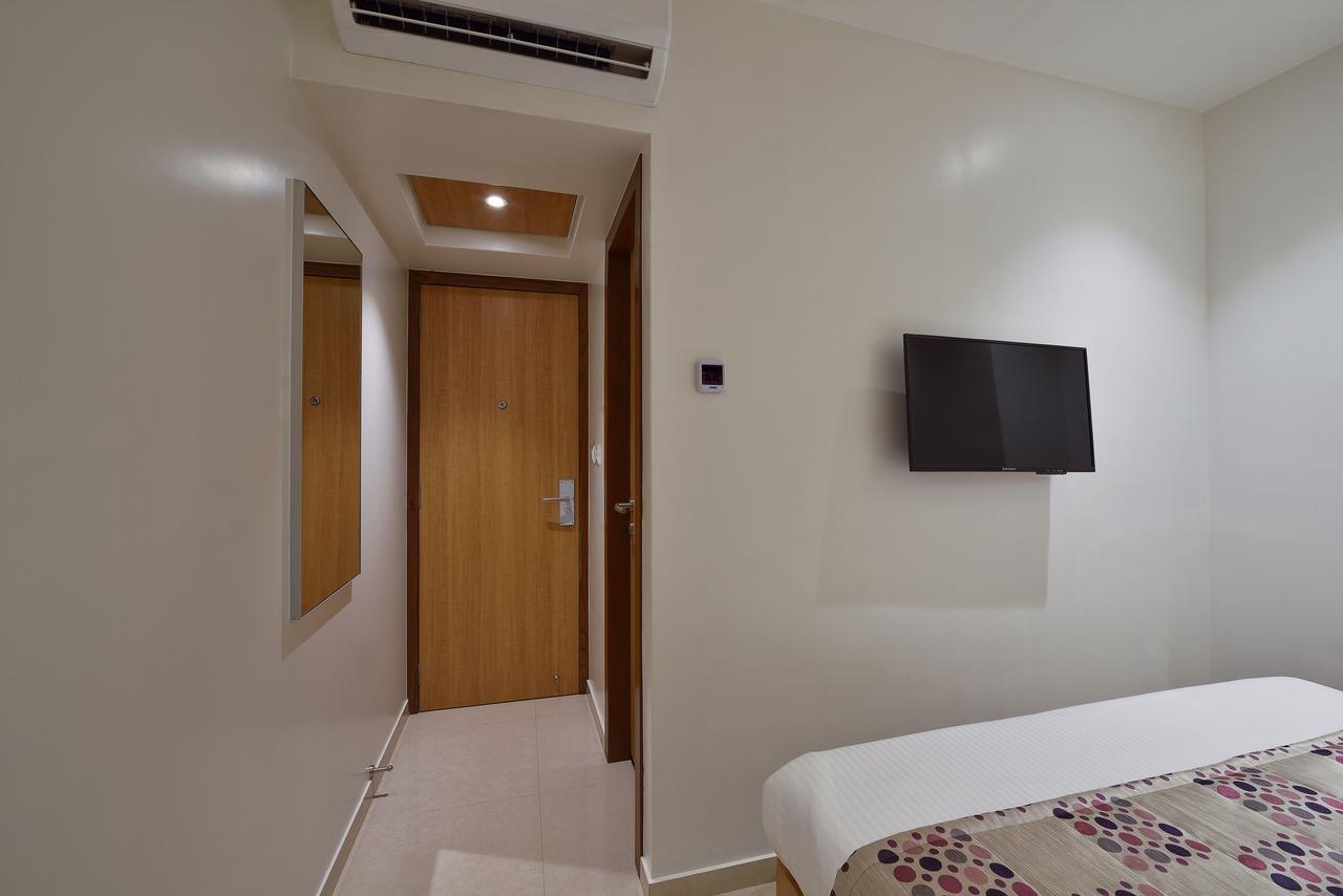 Hotel Leafio-Near Airport 뭄바이 외부 사진