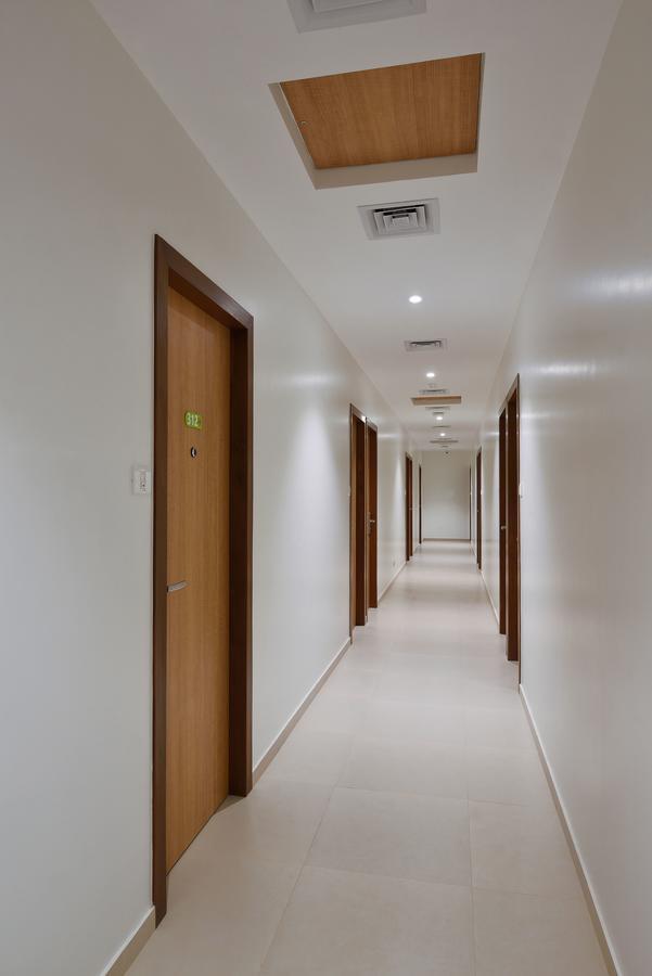 Hotel Leafio-Near Airport 뭄바이 외부 사진