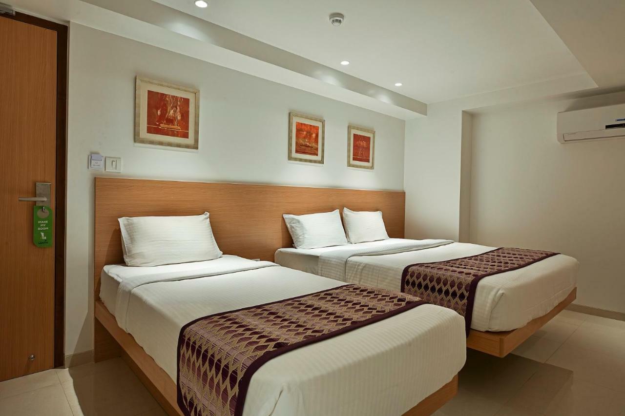 Hotel Leafio-Near Airport 뭄바이 외부 사진